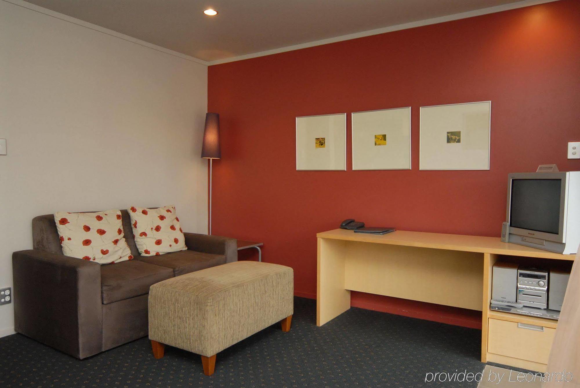 Bentleys Motor Inn Palmerston North Room photo