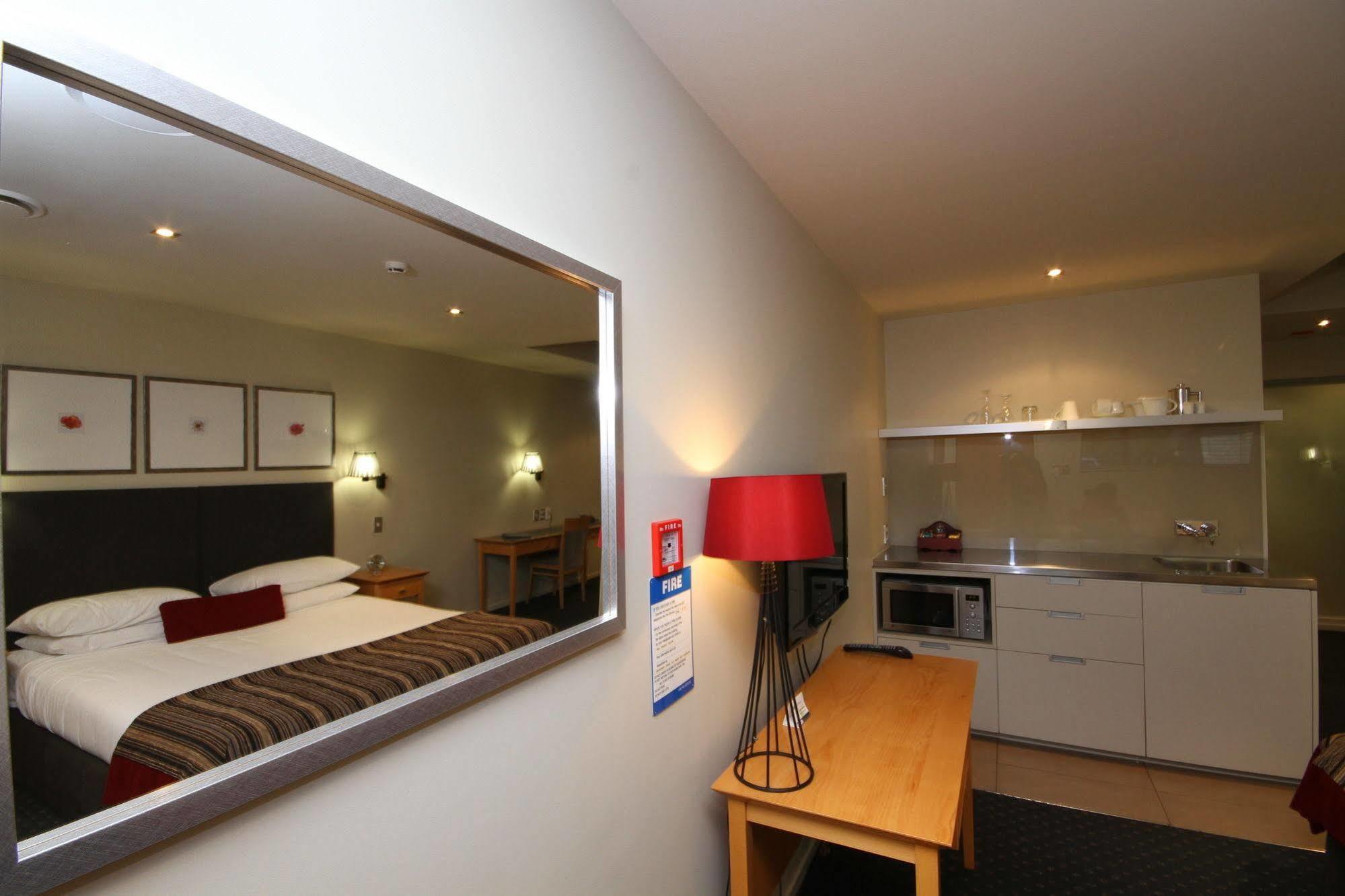 Bentleys Motor Inn Palmerston North Exterior photo